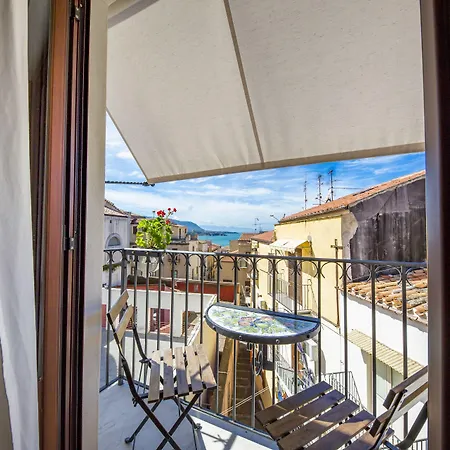 Гостьовий будинок In Blu 4*