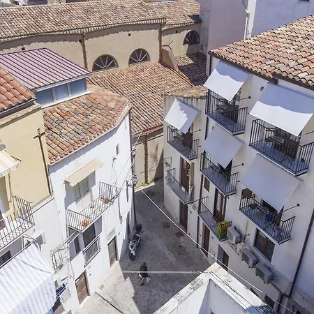 In Blu Πανσιόν Cefalù